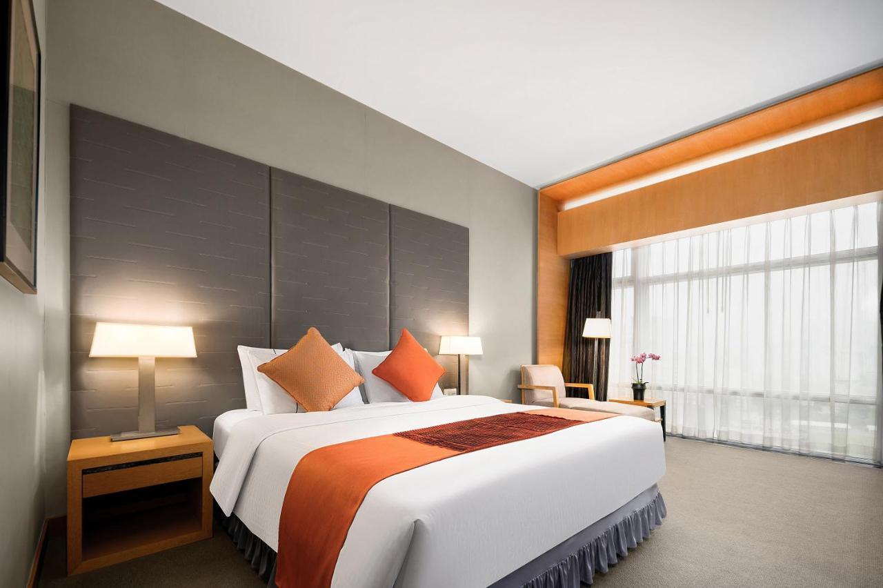 Jianguo Отель 5*