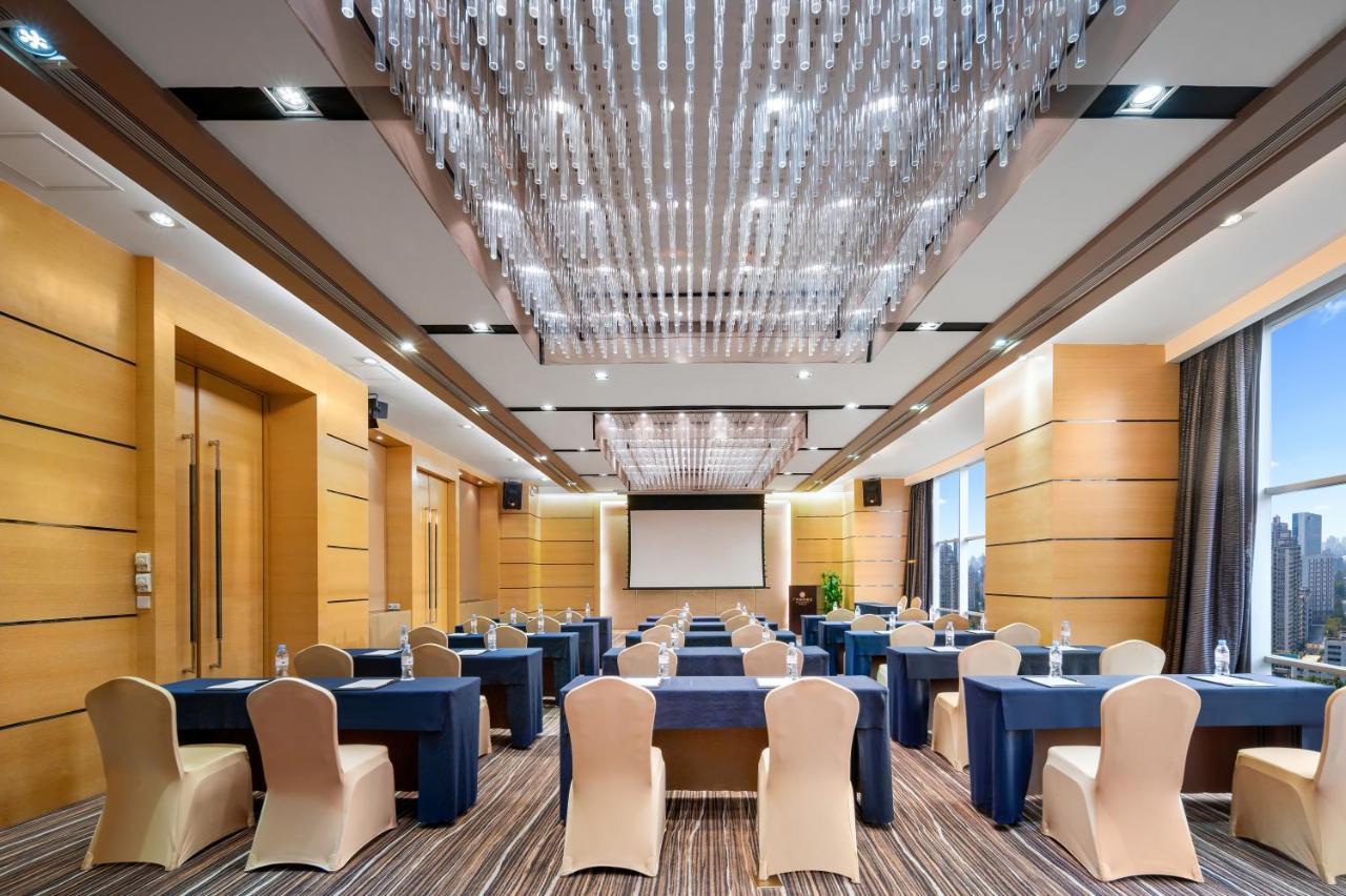Jianguo Отель 5*